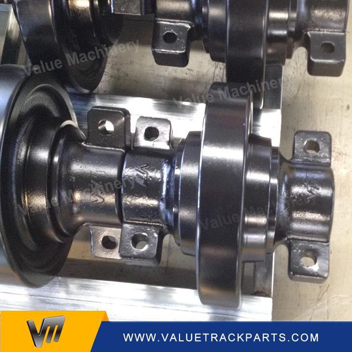 Kobelco CKE2500-2 Top Roller